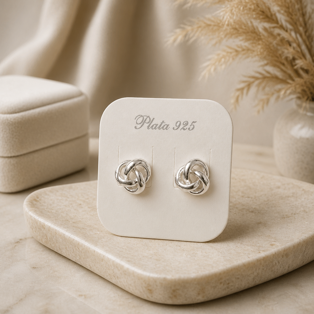 Caravanas nudo de Plata