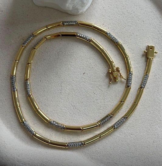 Gargantilla Bañada en Oro 18 y Circonias