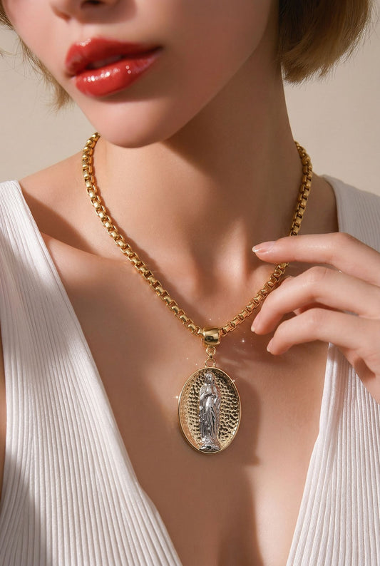 Cadena con Medalla de Virgen de Lourdes