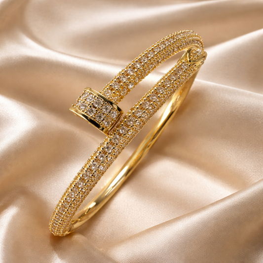 Brazalete de acero y cristales