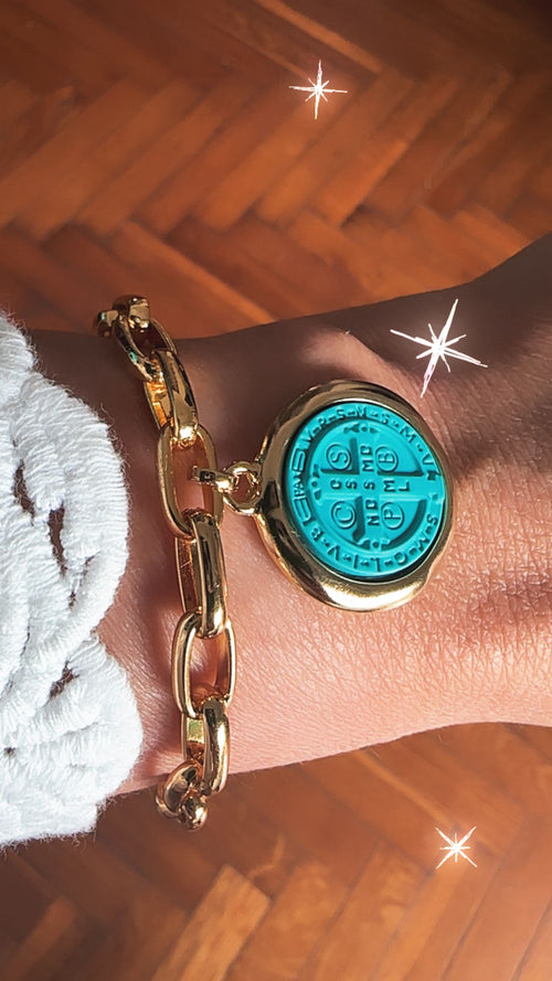 Pulsera de Acero bañada en Oro 18 con Medalla de San Benito en Resina