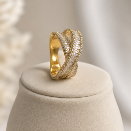 Anillo de circonias bañado en oro 18