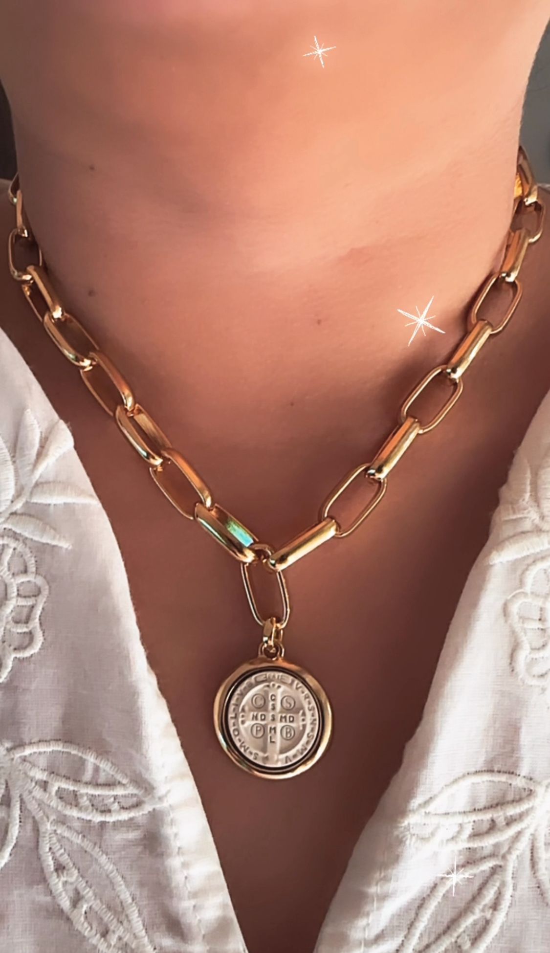 Collar con Medalla de San Benito