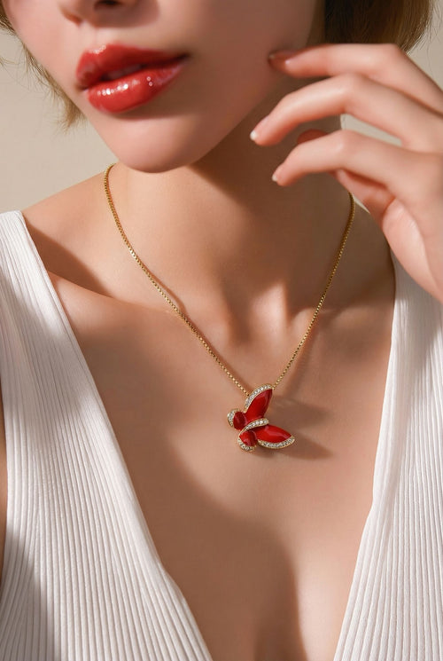 Cadena con Mariposa bañada en Oro 18