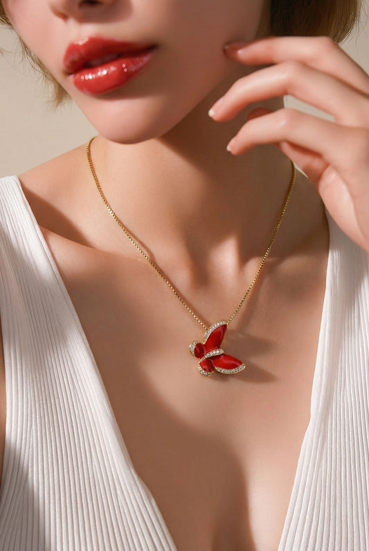 Cadena con Mariposa bañada en Oro 18