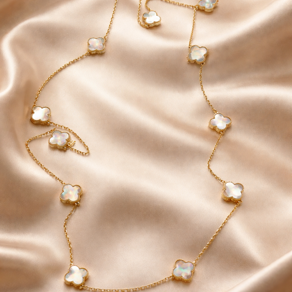 Collar de tréboles de Nacar