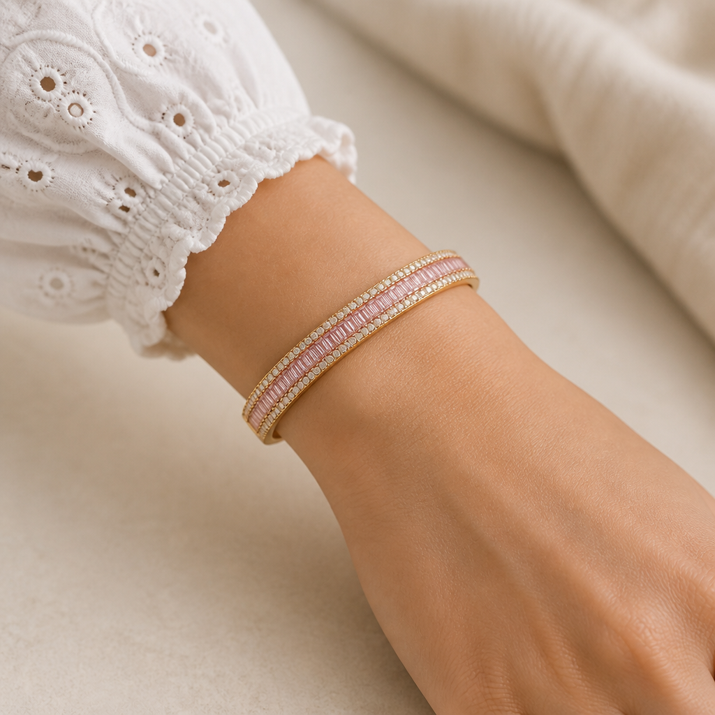 Brazalete de circonias bañado en oro 18