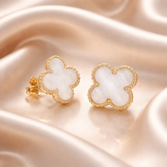 Caravanas Trébol bañadas en Oro y Nácar