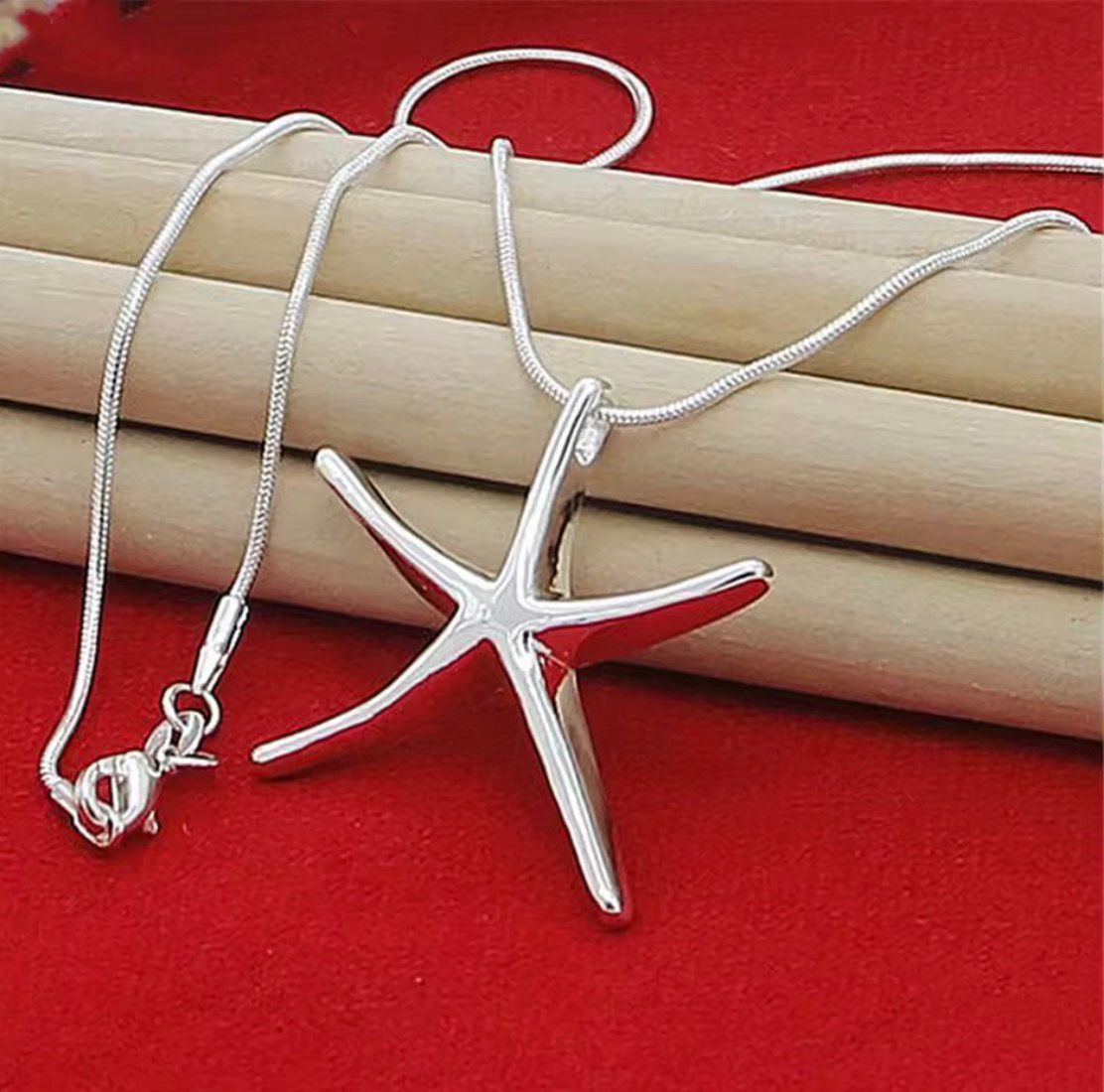 Cadena con dije Estrella bañada en Plata 925