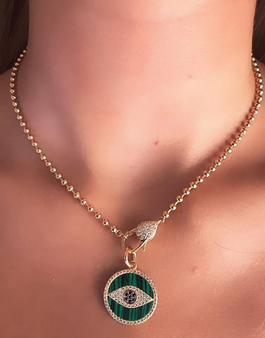 Cadena de Plata Italiana con baño de oro 18 cierre en circonias y Medalla de Malaquita y Circonias